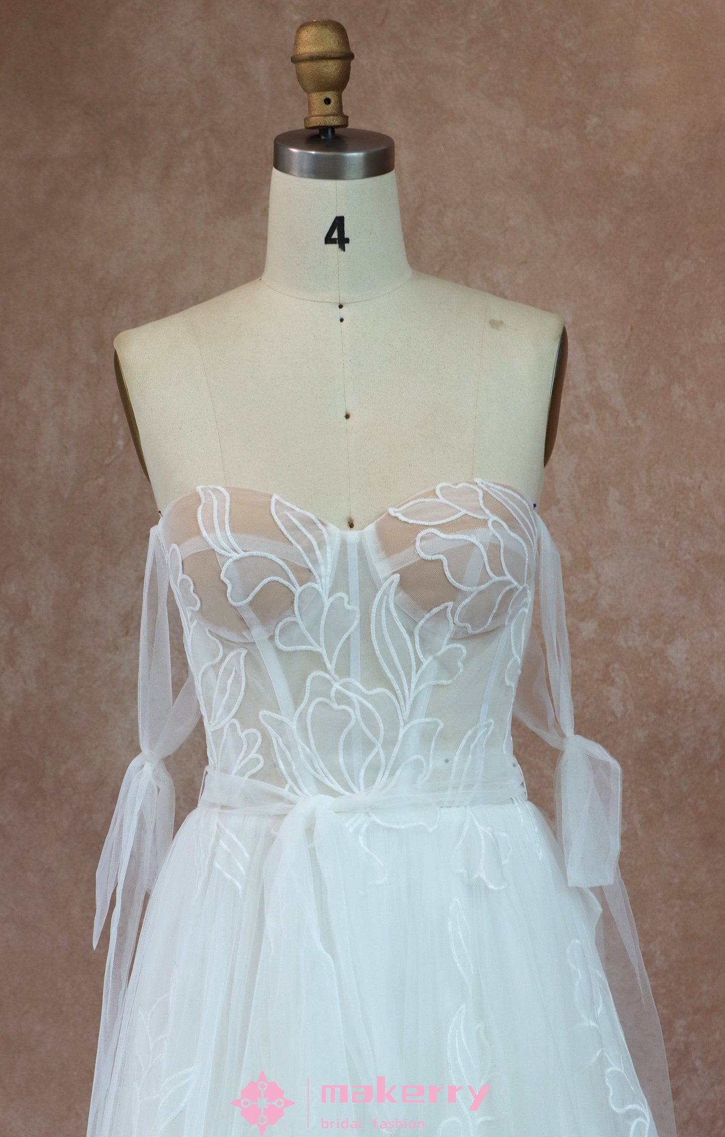 Dreamy Sweetheart Emboridery Lace Wedding Dress