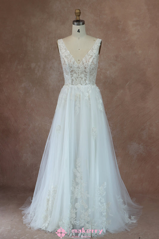 Long V-Neck Lace Appliques Sleeveless Wedding Dress