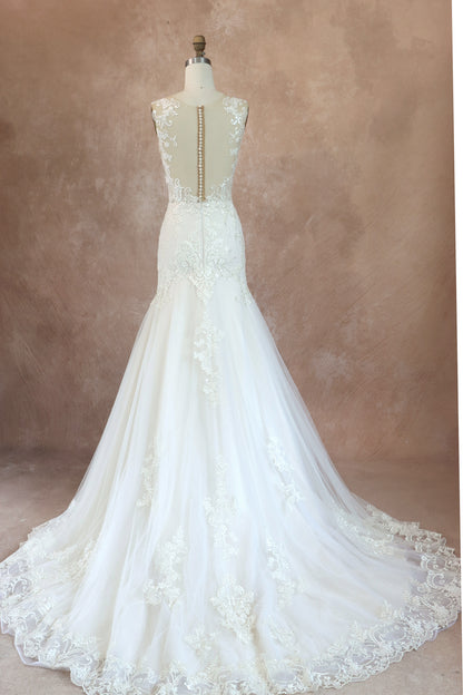 Luxury Fit and Flare With Applique Wedding Dress