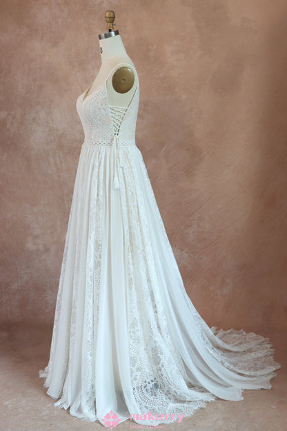 Charming Boho Lace Spaghetti Straps Wedding Dress