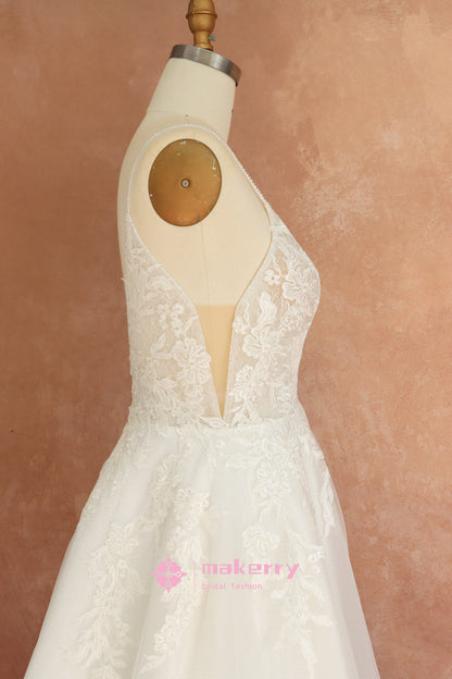 Gracefully Designed Floral Lace V-neckline Wedding Gown