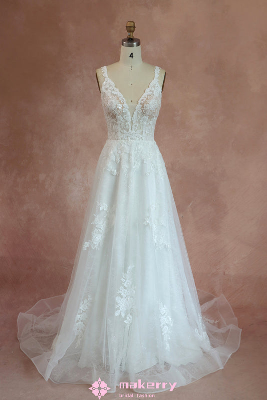 Hot Sale Gorgeous Bead Lace Bridal Dress With Buttons