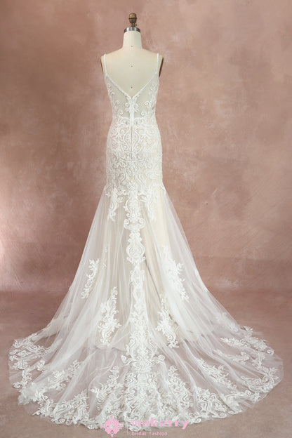 Classic Elegance And Modern Allure Beaded Lace Wedding Gown