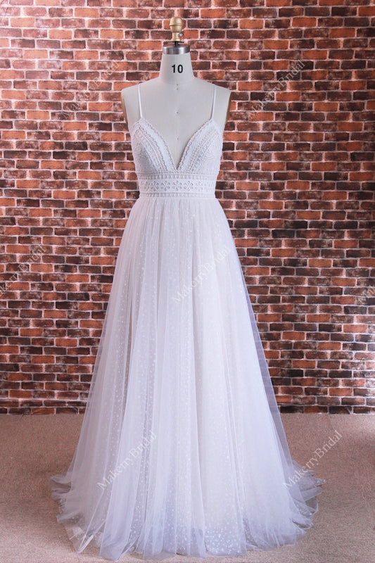 Charming Sexy Deep V Neck Lace Tulle Beach Bridal Gown