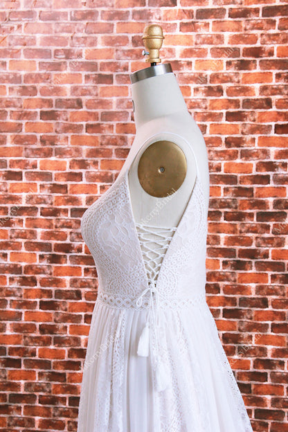 Charming Boho Lace Spaghetti Straps Wedding Dress