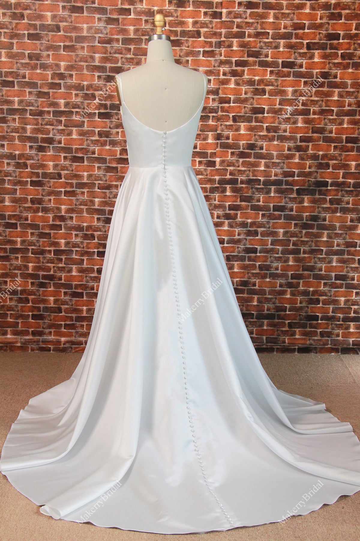 Classic Spaghetti Strap Pockets Wedding Ball Gown