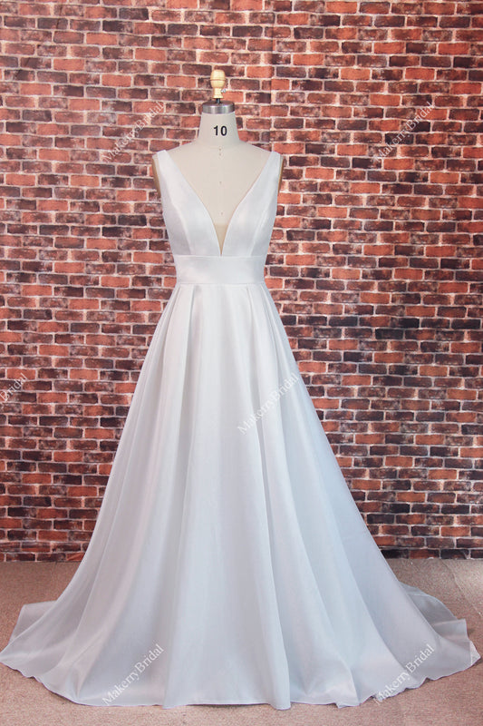 Elegant Bark Wrinkle Wedding Dress with Pockets