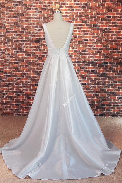 Elegant Bark Wrinkle Wedding Dress with Pockets