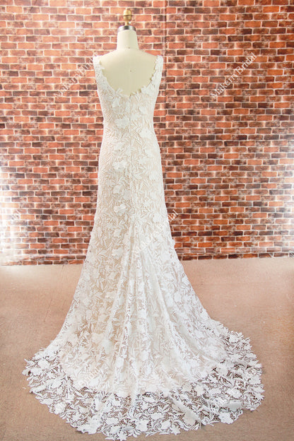 Elegant Three-Dimensional Floral Lace  Wedding Dress With Bateau Neckline