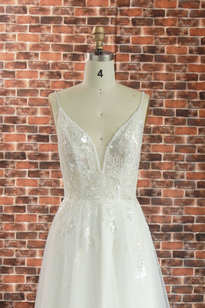 A-line Spaghetti Straps Lace Princess-Style Bridal Gown