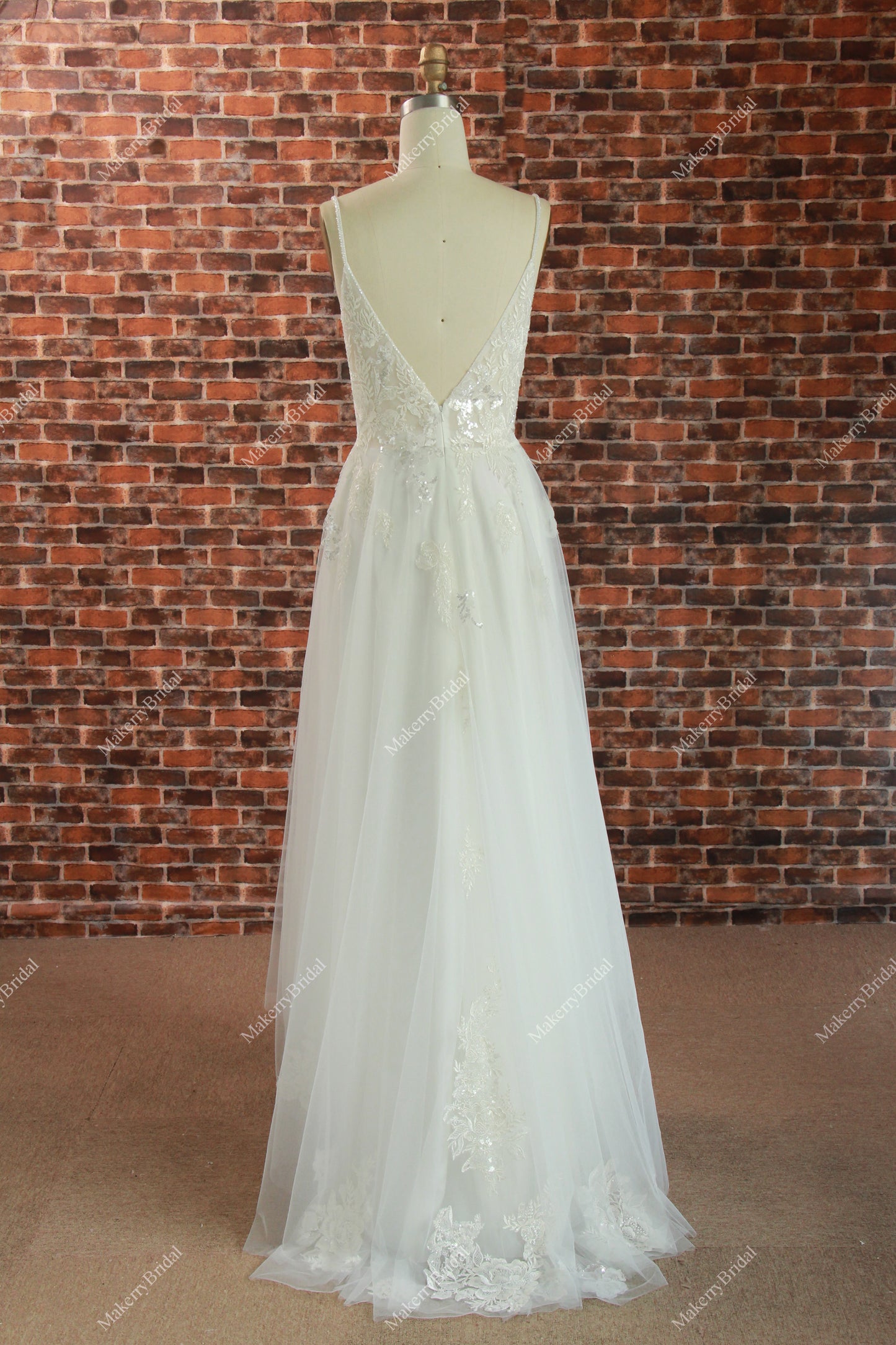 A-line Spaghetti Straps Lace Princess-Style Bridal Gown