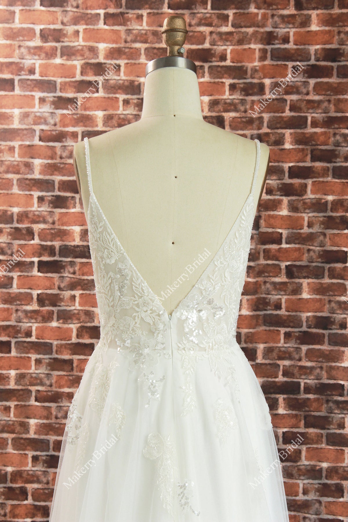 A-line Spaghetti Straps Lace Princess-Style Bridal Gown