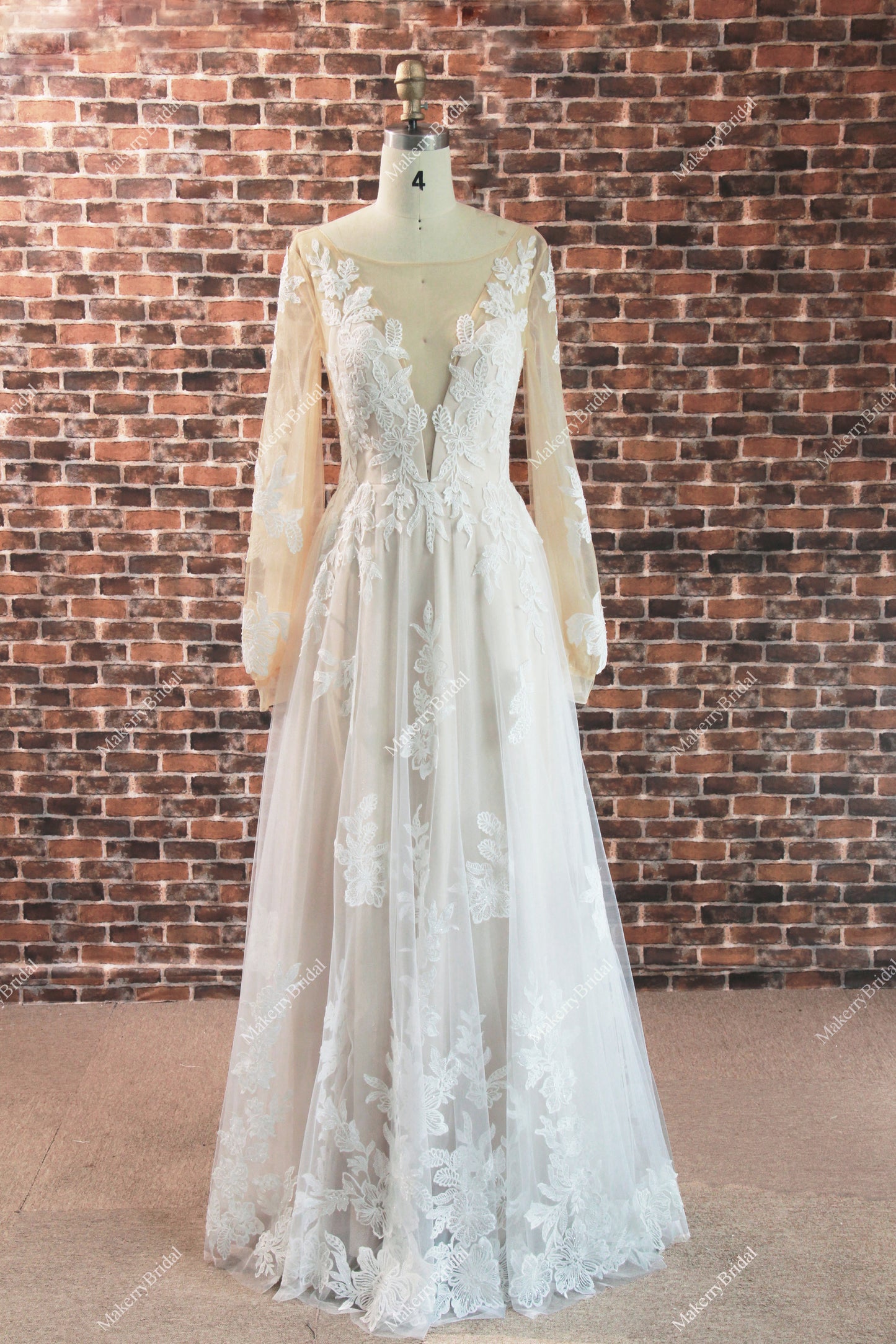 Elegant Princess Long-Sleeve A Line Lace Wedding Dress