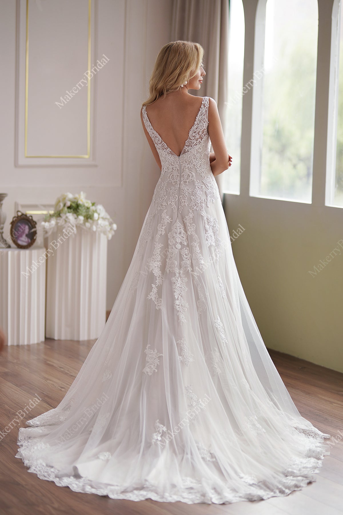 Romantic Strap V-Neck Fit & Flare Wedding Dress