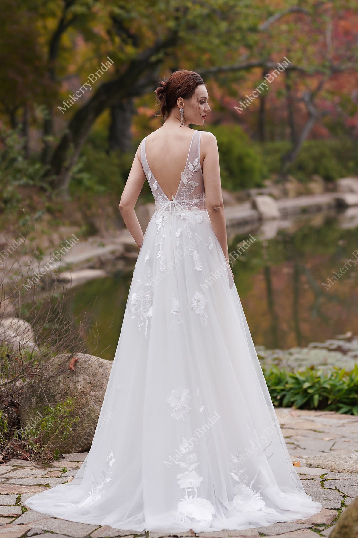 Exquisite A-Line Oversized Floral Motifs Boho Wedding Gown MakerryBridal Exquisite A-Line Oversized Floral Motifs Boho Wedding Gown MakerryBridal