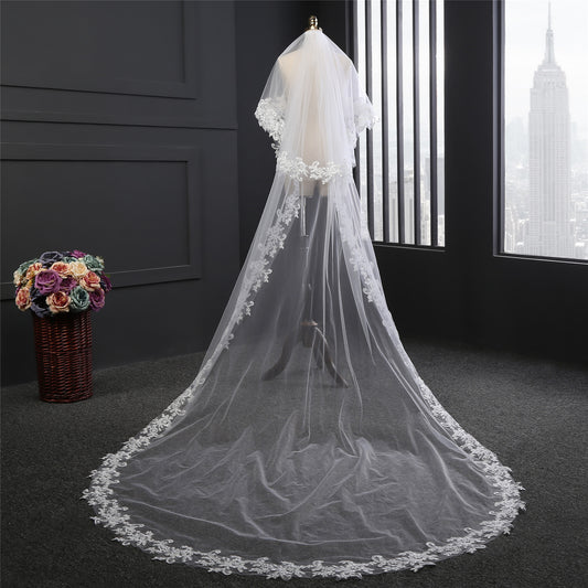 Long lace edge 2 tier bride veil with comb