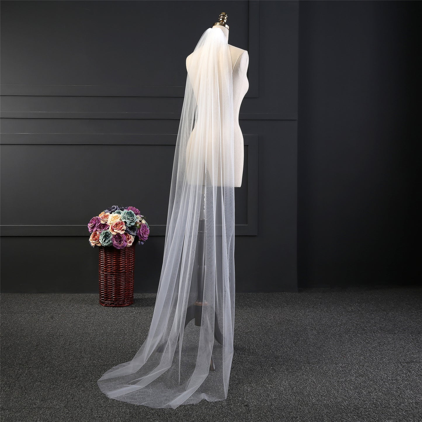 Tulle One-tier Cut Edge Chapel Bridal Veil