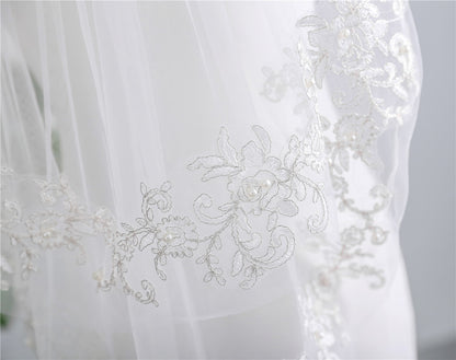 Soft short lace bridal wedding veil