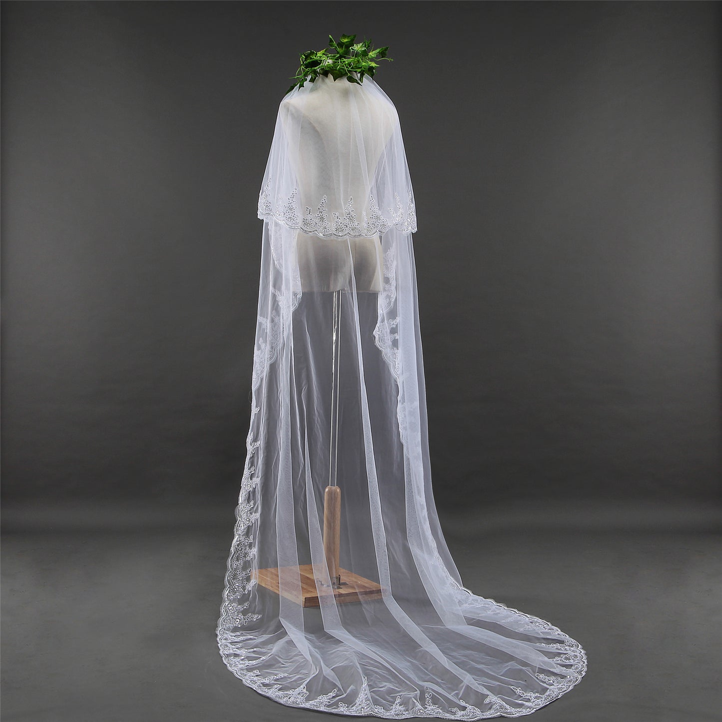 Wholesale lace trim bridal veil